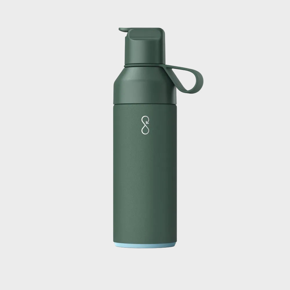 Ocean Bottle Go drikkeflaske i fargen Forest, grønn. Rommer 500 ml. 10 års garanti, anti-lekkasje, bæreløkke og sugerør.