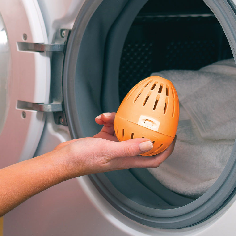 Ecoegg vaskeegg Orange Blossom er et alternativ til vanlige vaskemidler og gjør klesvasken ren.