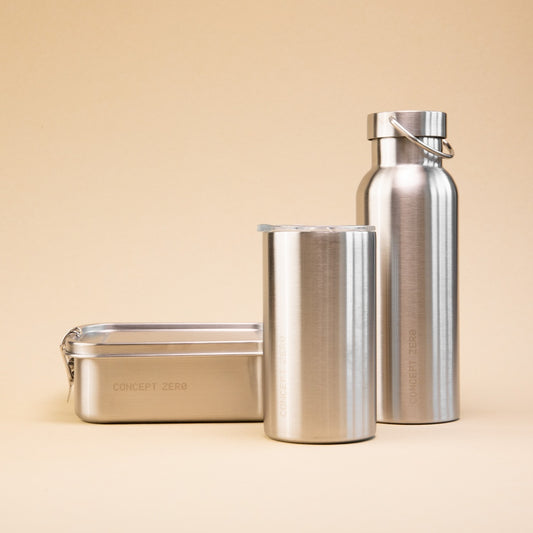 Concept Zero flaske, matboks og kaffekopp i metall.