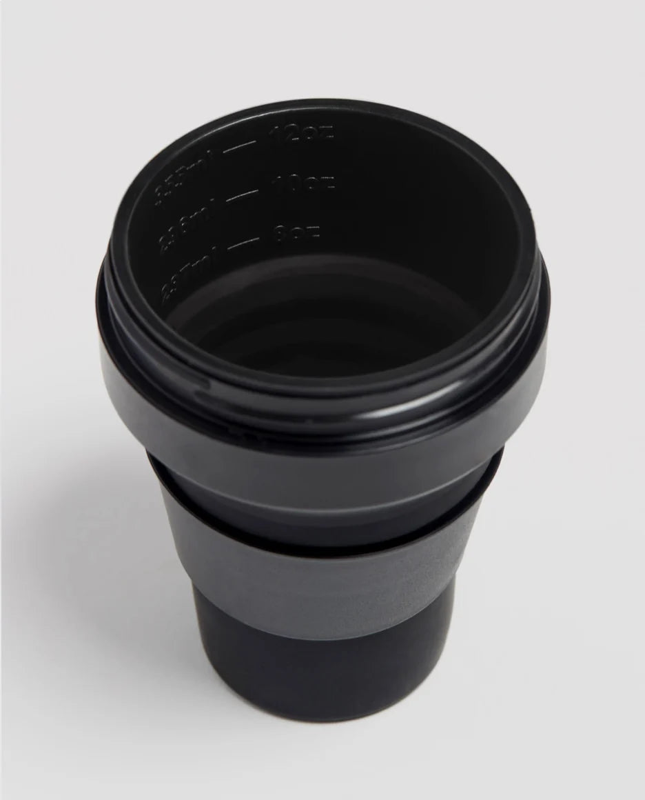 Stilig kaffekopp fra Stojo laget av mattrygg silikon